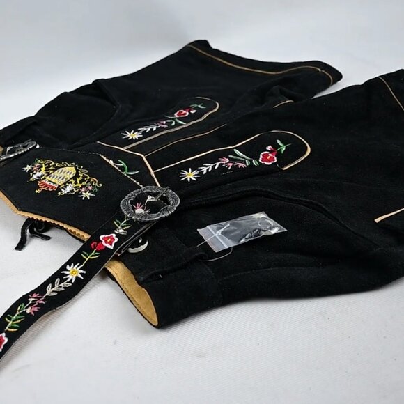 Suede Lederhosen Bavarian Leather Shorts with Embroidered Adjustable Suspenders - Picture 7 of 8